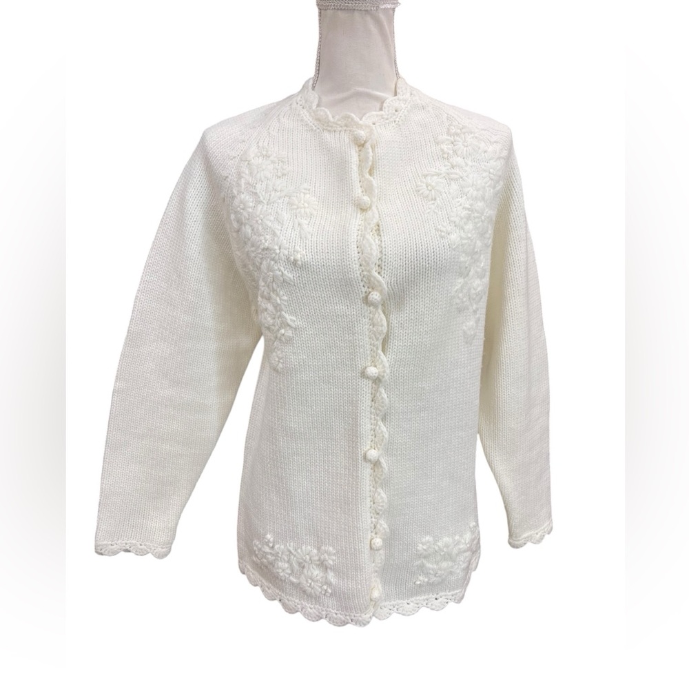 Vintage Montgomery Ward Ivory Floral Knit Cardigan Sweater Cottagecore M - Picture 3 of 10